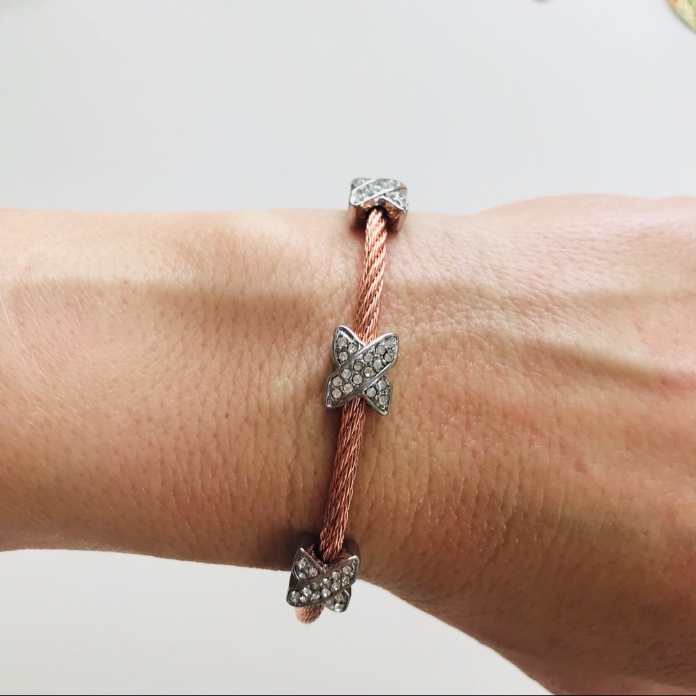 NWOT Rose gold bracelet